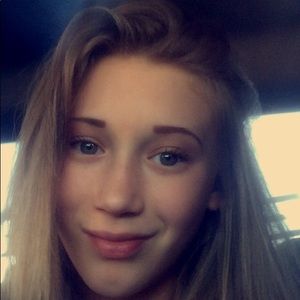 Meet your Posher, Abbie